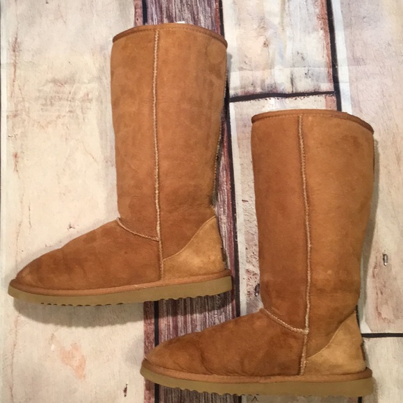 UGG Shoes - Ugg 13 1/2” Tall Chestnut Ugg Size 9 EXCELLENT